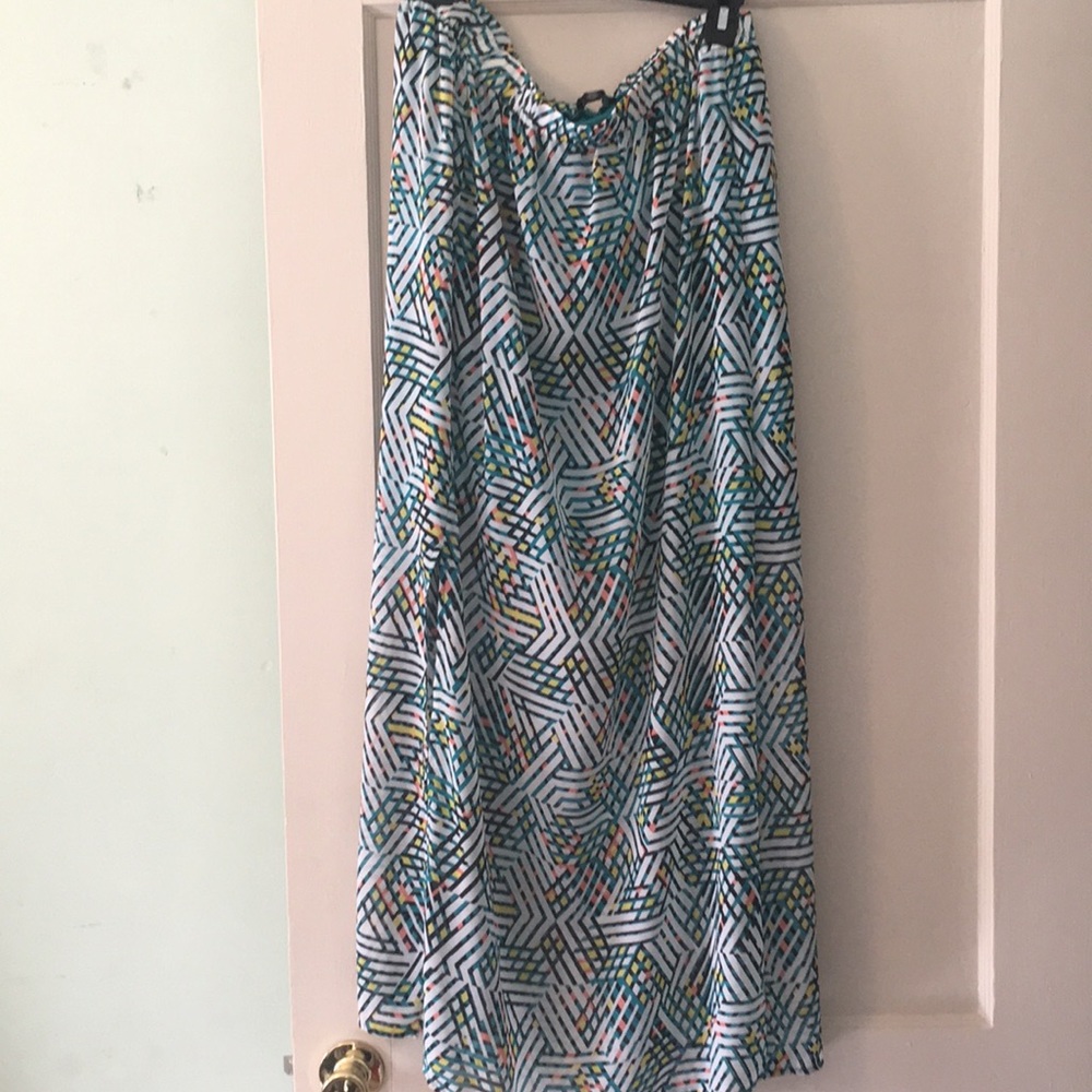 Like new geometric pattern maxi skirt